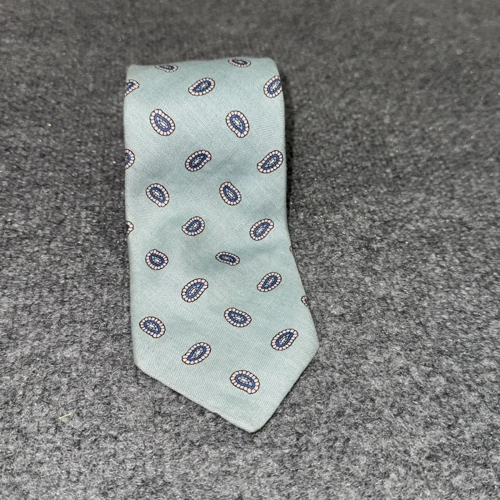 Robert Talbott Hand Sewn Finest Linen Tie Light Blue Medallion Made In USA